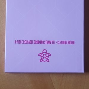 Jeffree Star metal straw set